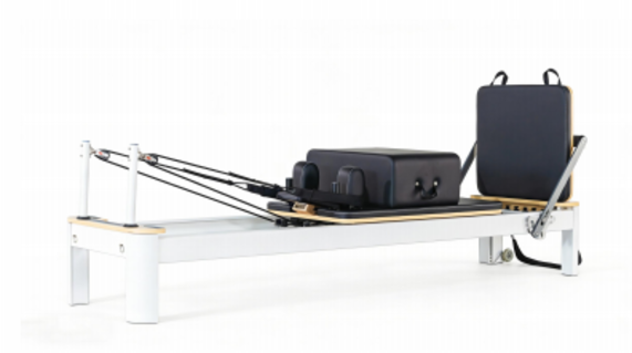 C04-01 Signature White Reformer_Gen 4