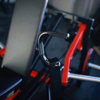 Seated chest press