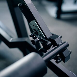 Unilateral leg curl
